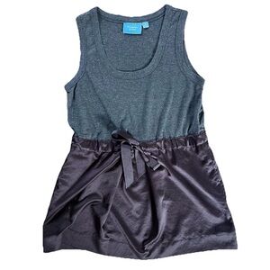 Vera Wang S Sleeveless Chic Charcoal/Black Mini Dress w Front Tie, Pockets NWOT.